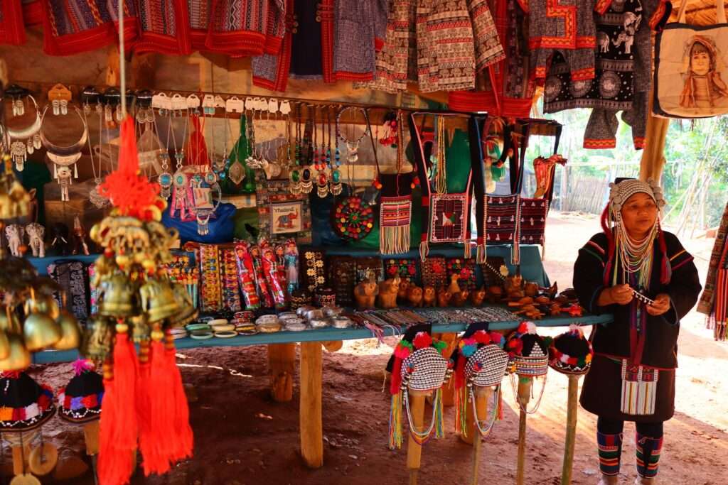 Les Akhas : un peuple des crêtes, des esprits et des chemins suspendus Thaïlande